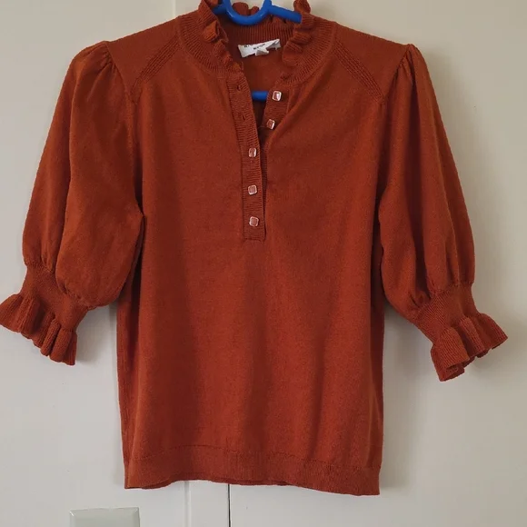 Ruffle-Neck Henley Pullover Sweater in Rust - Picture 2 of 8